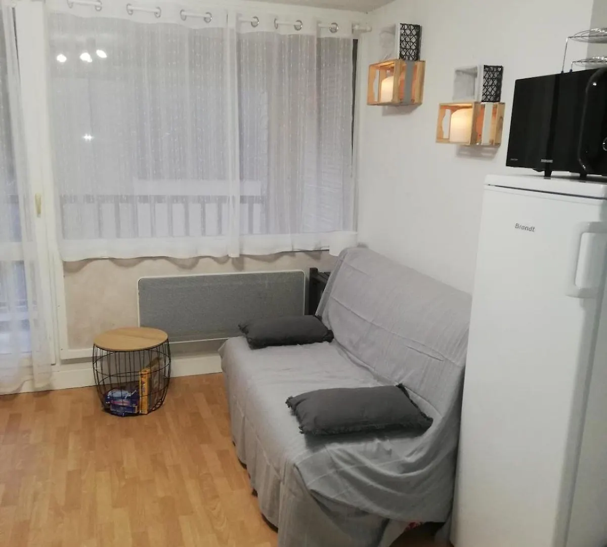Lägenhet Appartement Avec Balcon Au Centre De Saint-Lary Frankrike