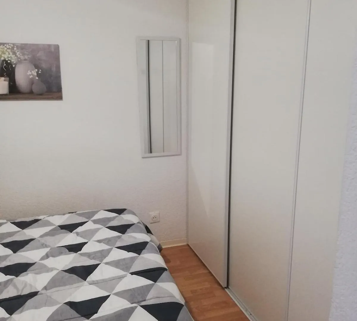 Appartement Avec Balcon Au Centre De Saint-Lary Lägenhet