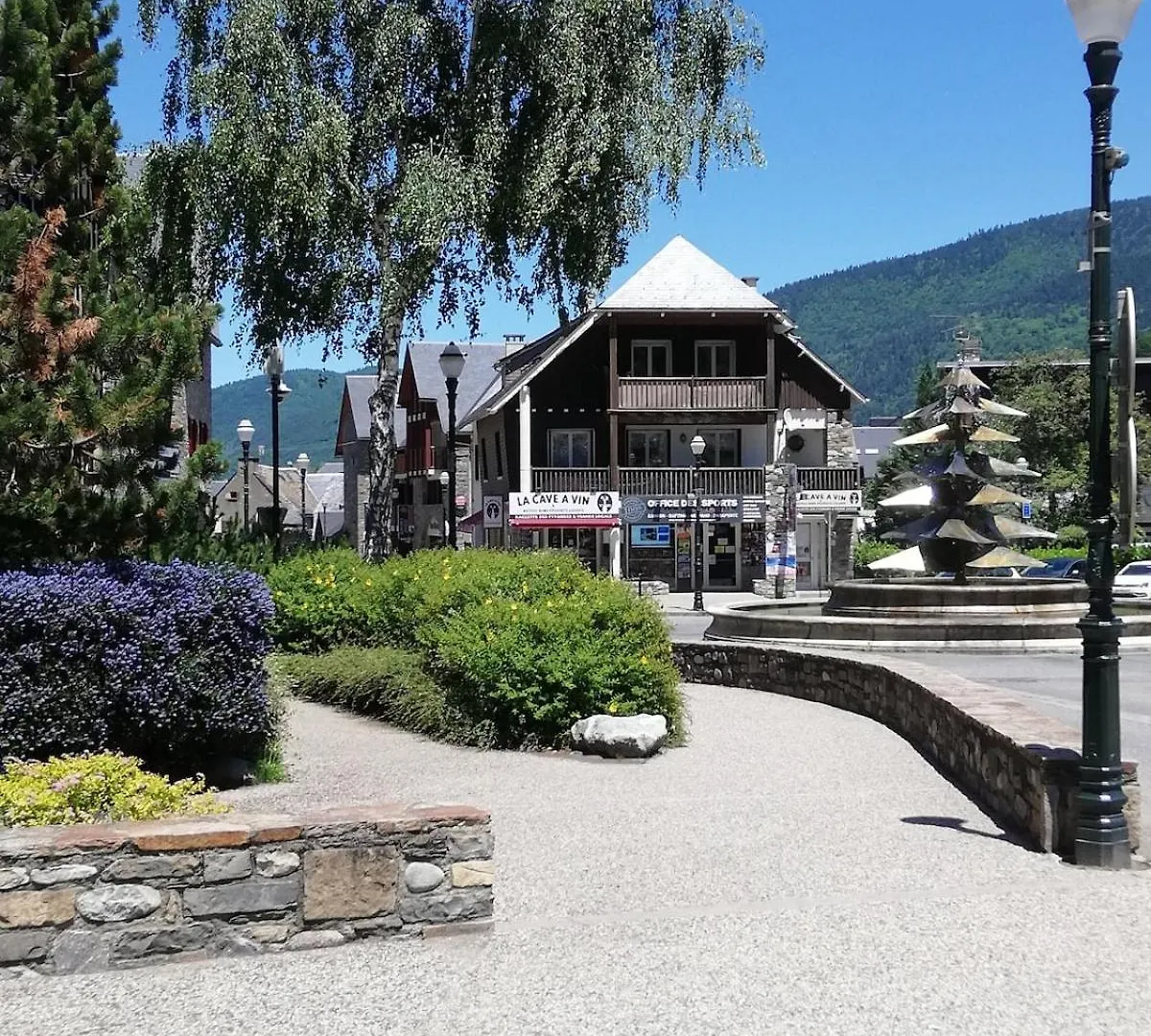 Lägenhet Appartement Avec Balcon Au Centre De Saint-Lary Frankrike
